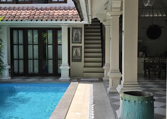 Seni Villa *